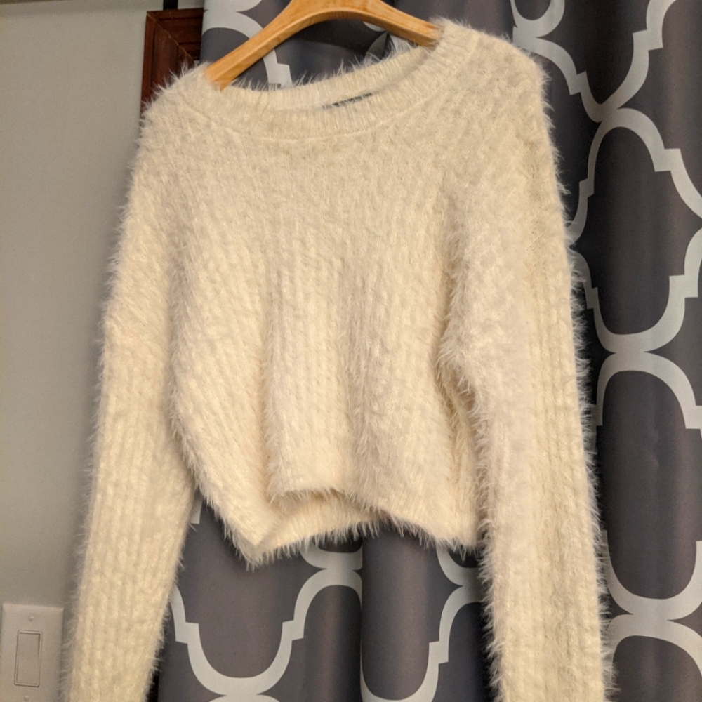 Cropped fluffy sweater